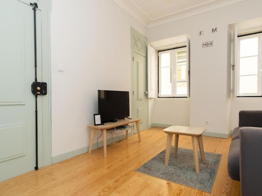 Madalena Cozy * Lisbon